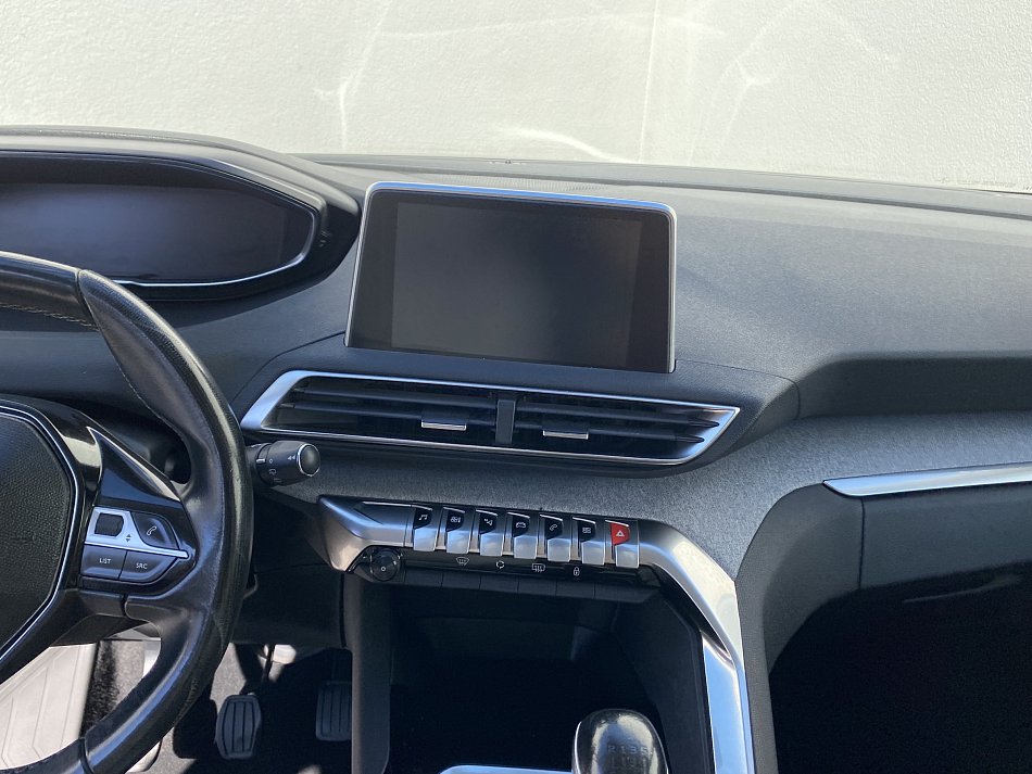 Peugeot 5008 1.5 HDi Allure 7míst