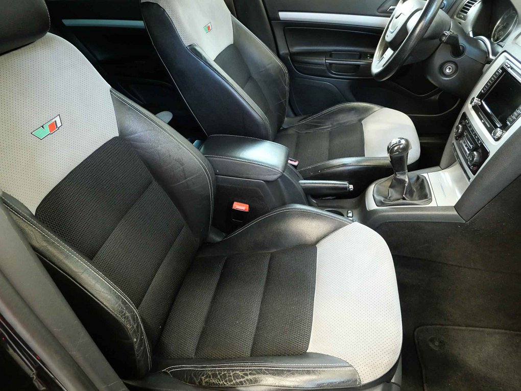 Škoda Octavia II 2.0 TFSi RS