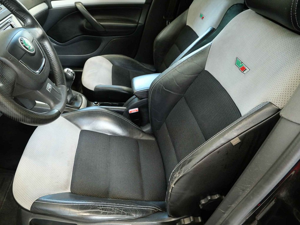 Škoda Octavia II 2.0 TFSi RS