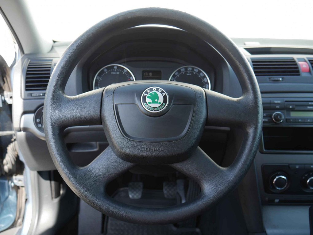 Škoda Octavia II 1.6 MPi Active