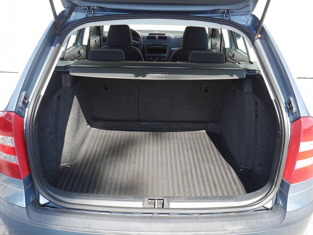 Škoda Octavia II 1.6 MPi Active