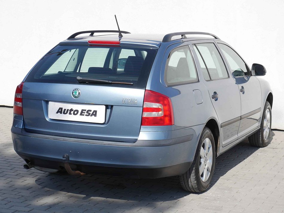 Škoda Octavia II 1.6 MPi Active