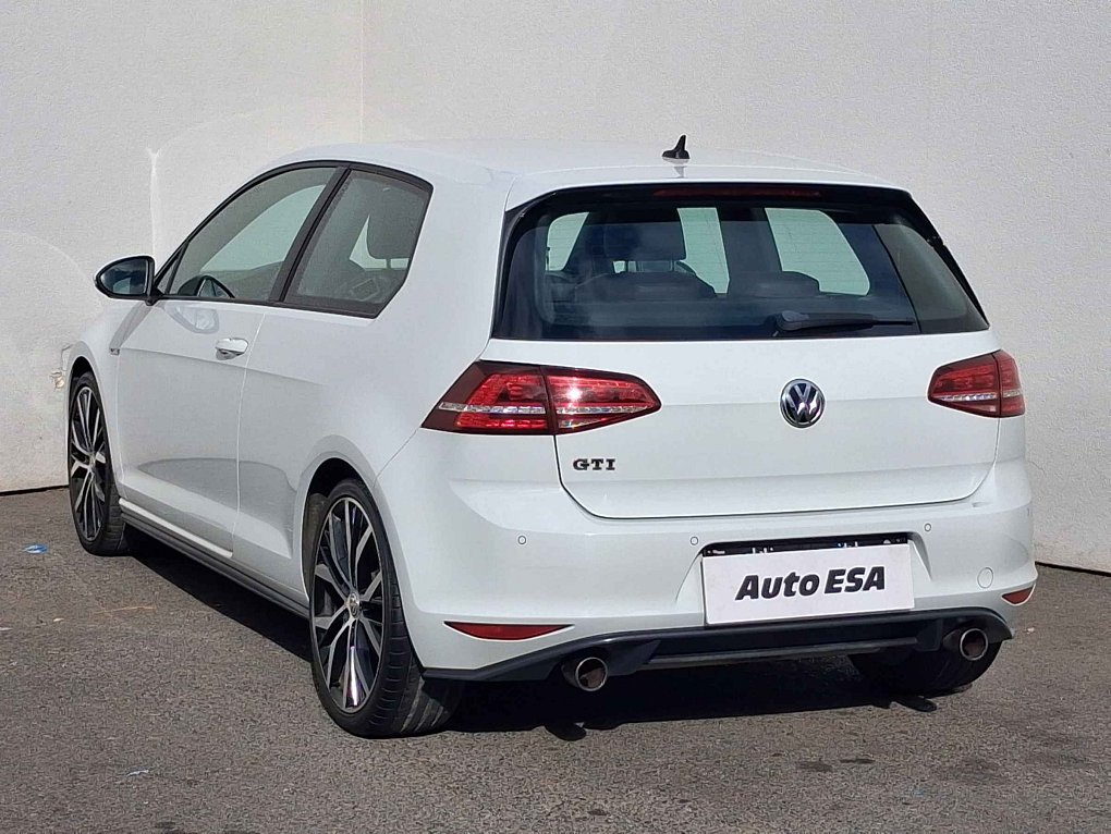 Volkswagen Golf 2.0 TSi GTi