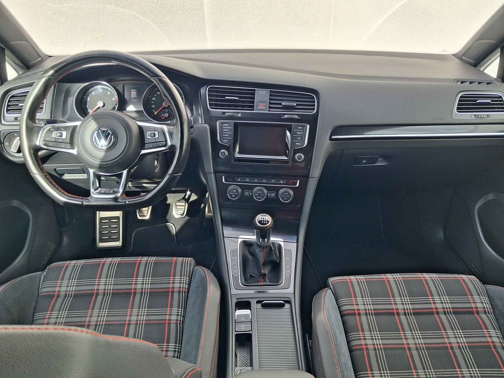 Volkswagen Golf 2.0 TSi GTi