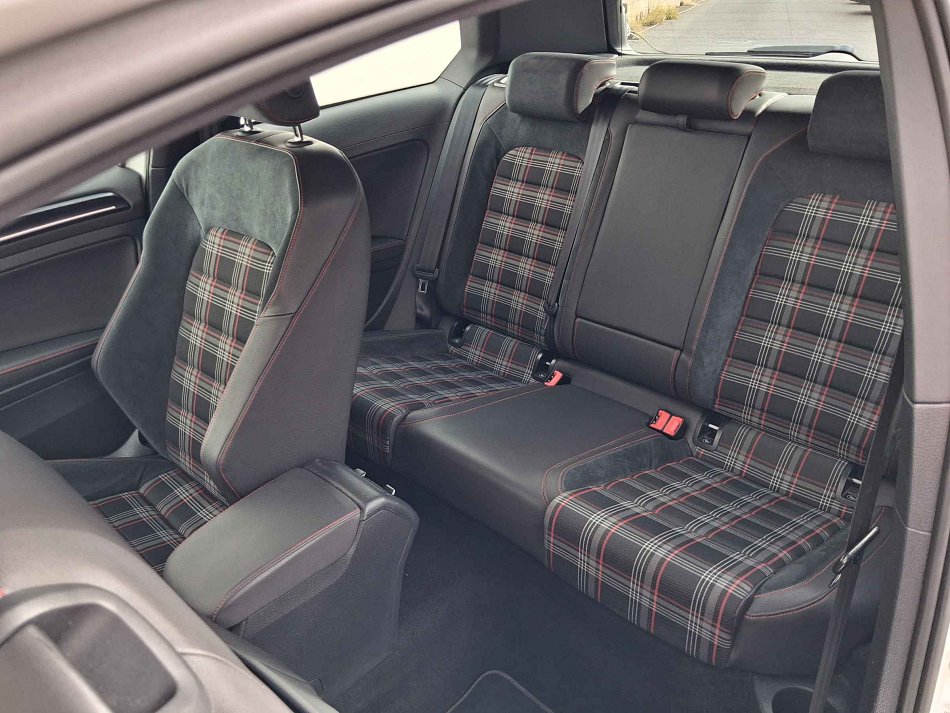 Volkswagen Golf 2.0 TSi GTi