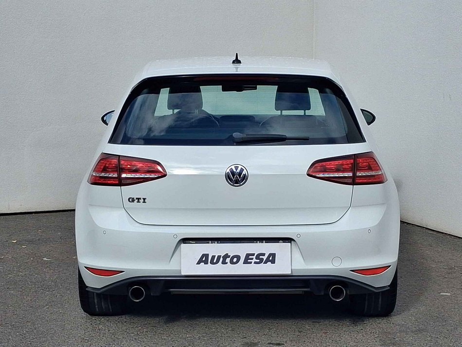 Volkswagen Golf 2.0 TSi GTi