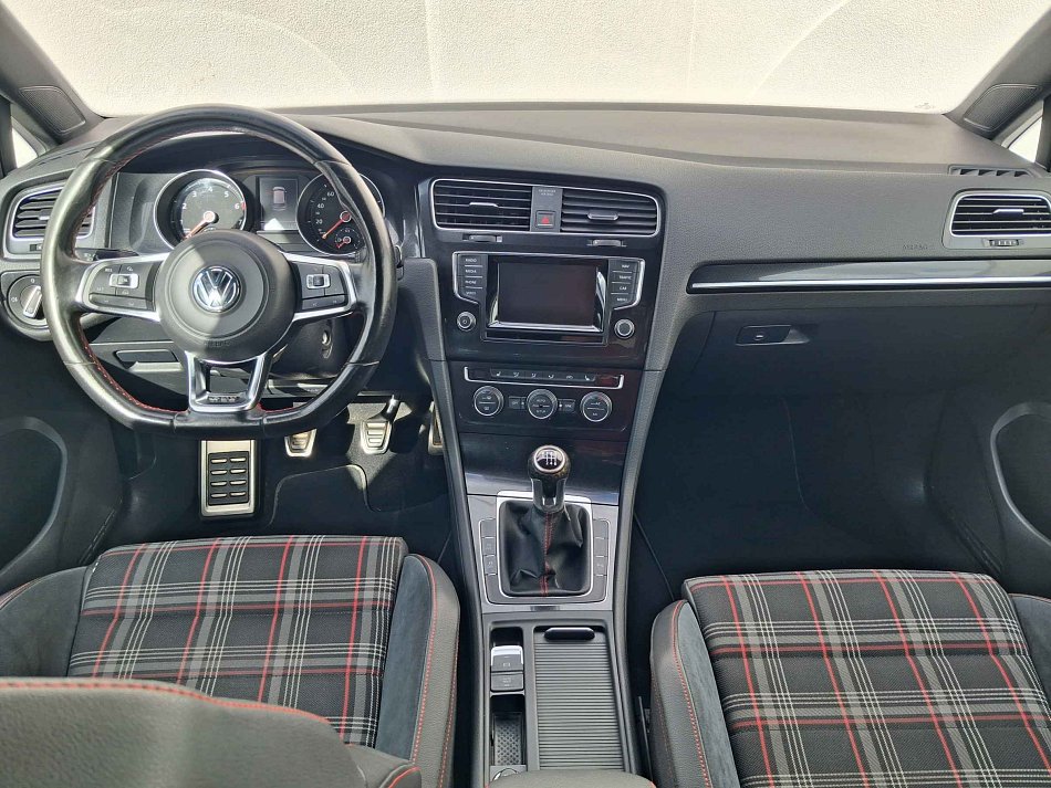 Volkswagen Golf 2.0 TSi GTi