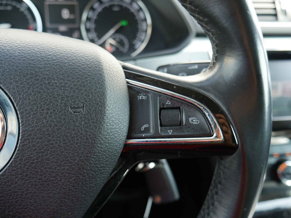 Škoda Superb III 2.0TDi Ambition 4x4