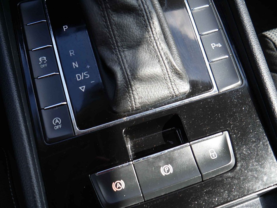 Škoda Superb III 2.0TDi Ambition 4x4