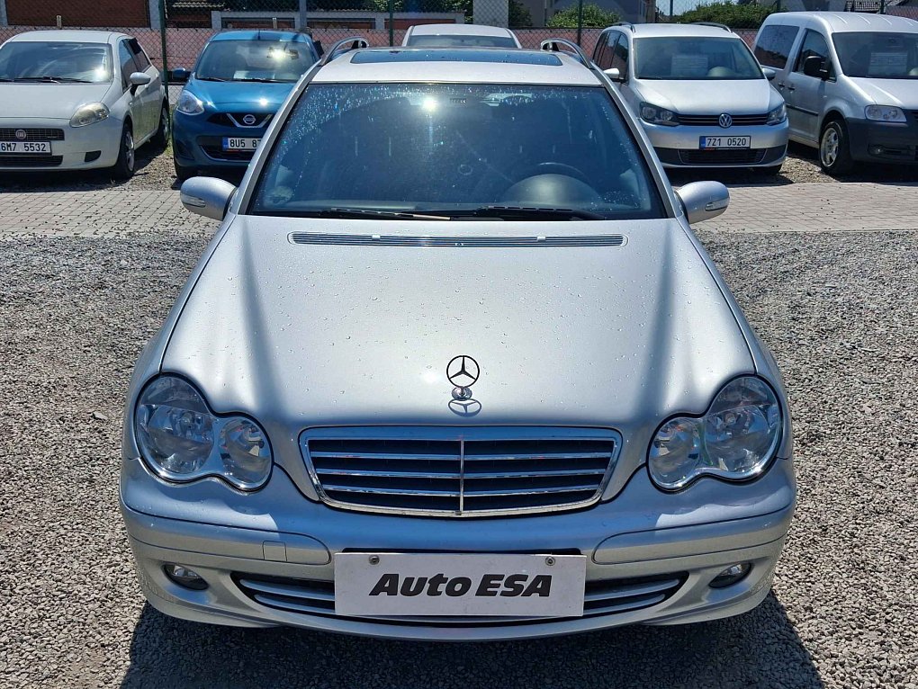 Mercedes-Benz Třída C 1.8i 