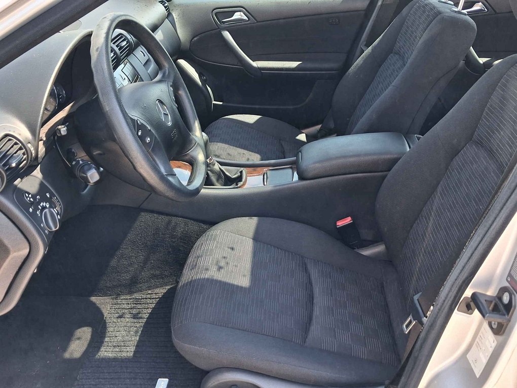 Mercedes-Benz Třída C 1.8i 
