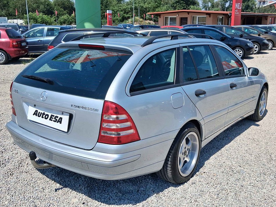 Mercedes-Benz Třída C 1.8i 