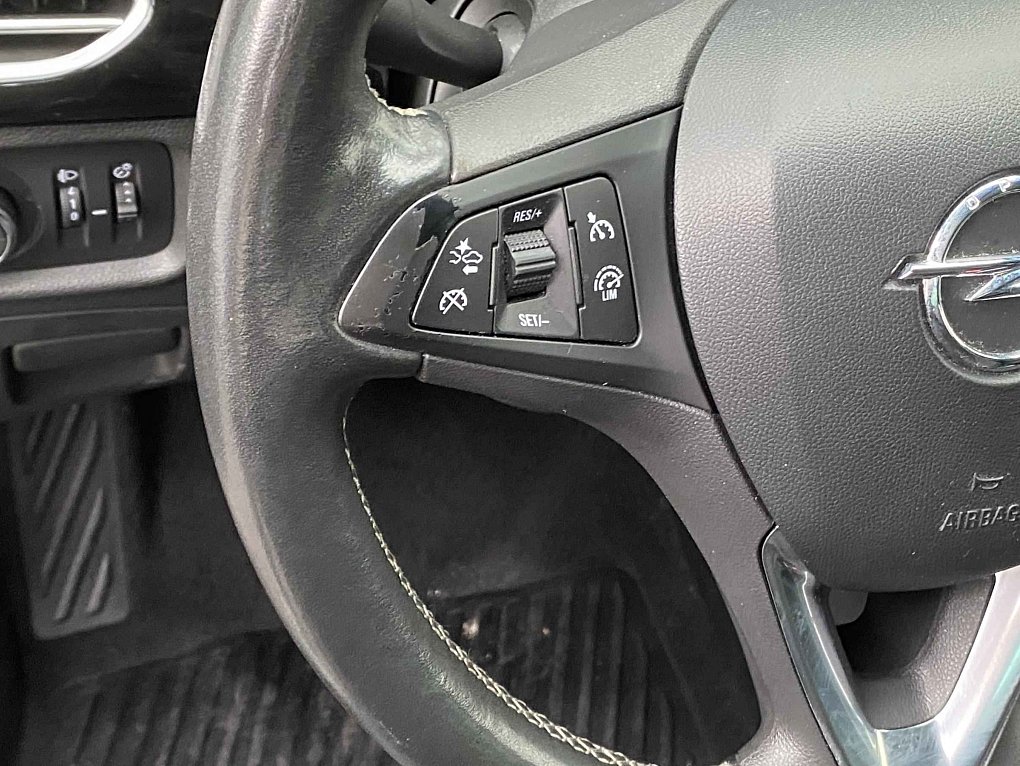 Opel Astra 1.2 T Sport