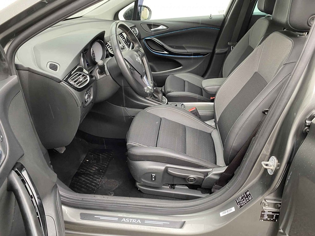 Opel Astra 1.2 T Sport