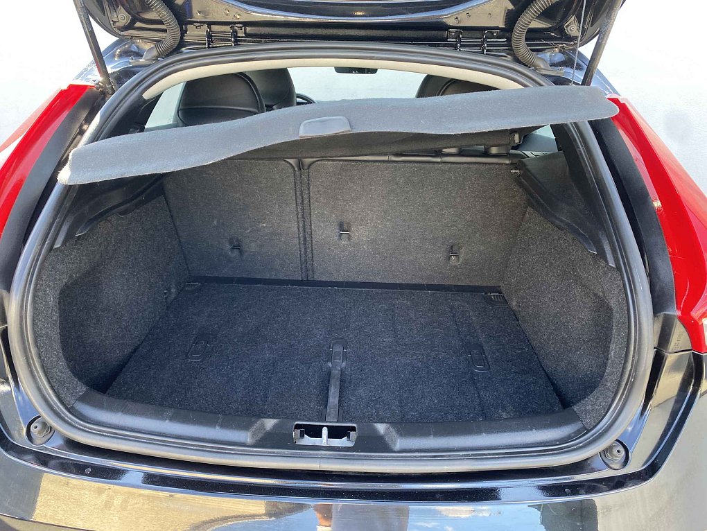 Volvo V40 2.0 D2 
