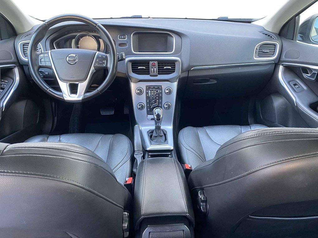 Volvo V40 2.0 D2 