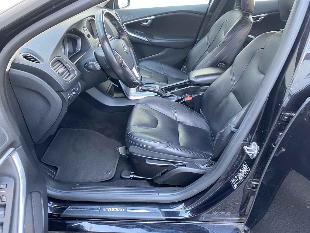 Volvo V40 2.0 D2 
