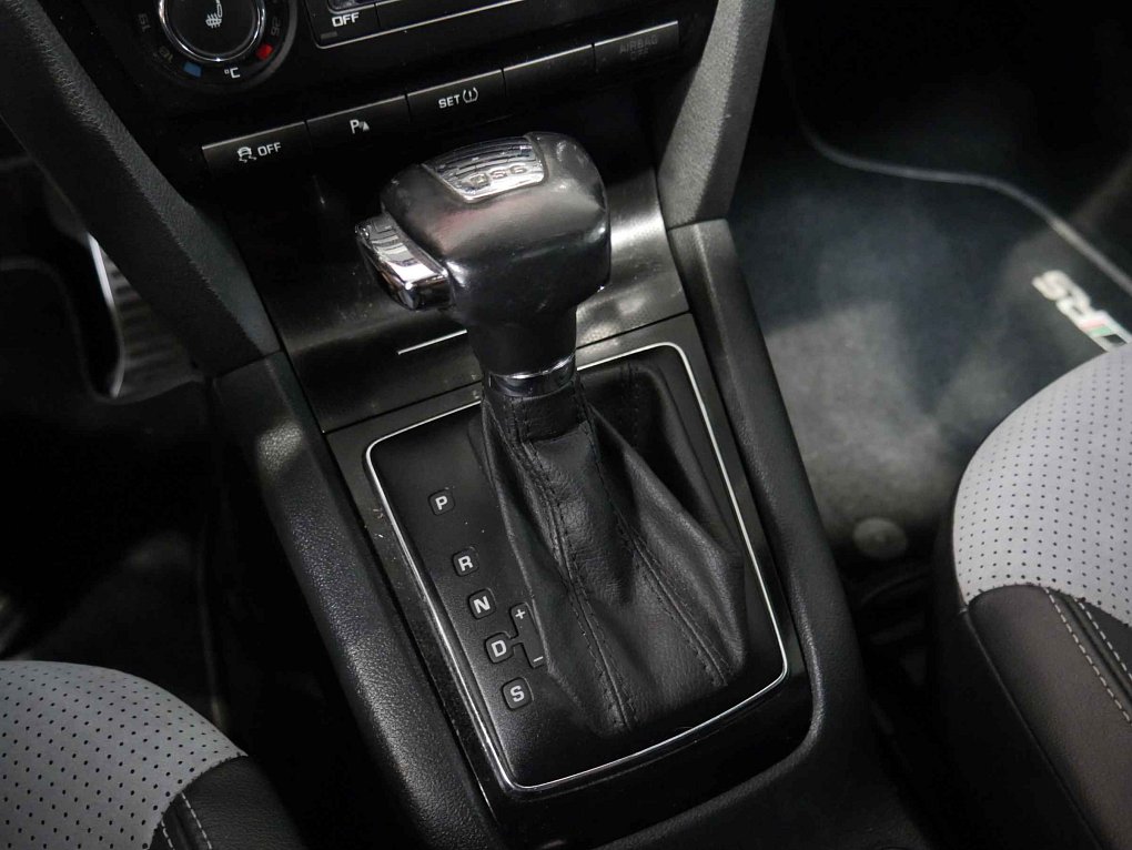Škoda Octavia II 2.0 TDi RS
