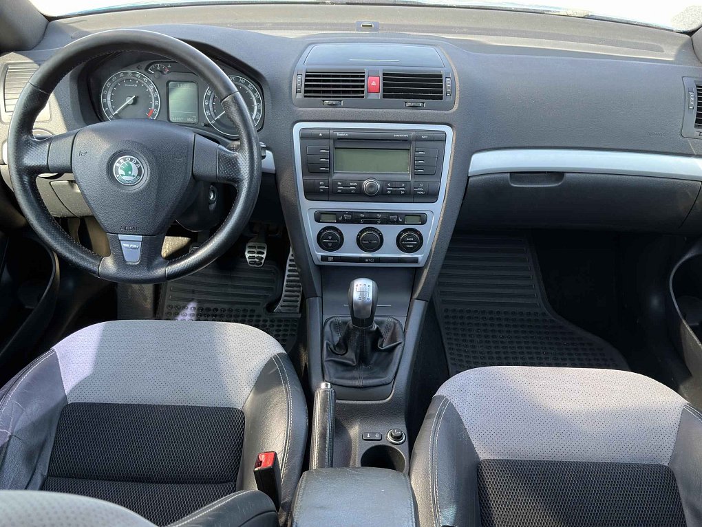 Škoda Octavia II 2.0 i 