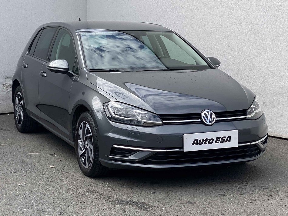 Volkswagen Golf 1.5 TSi Sound