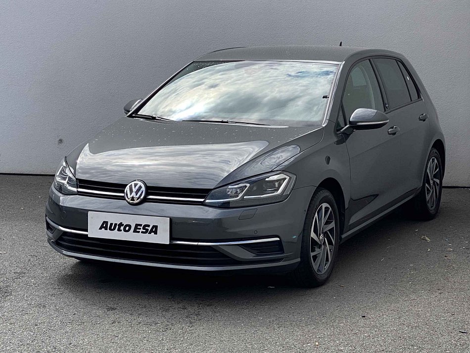 Volkswagen Golf 1.5 TSi Sound