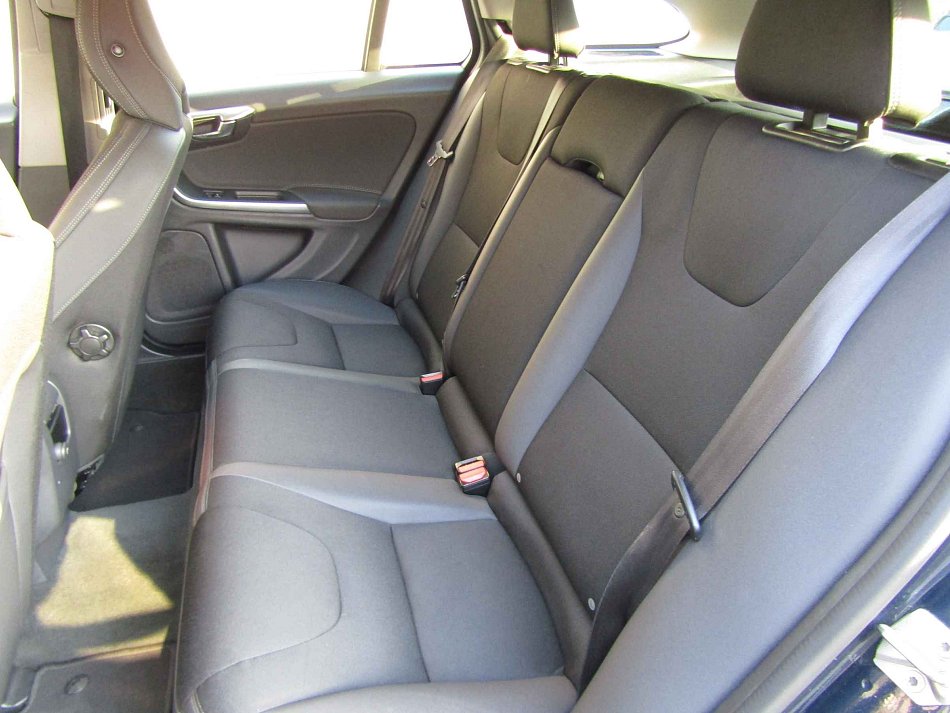 Volvo V60 2.0 D 