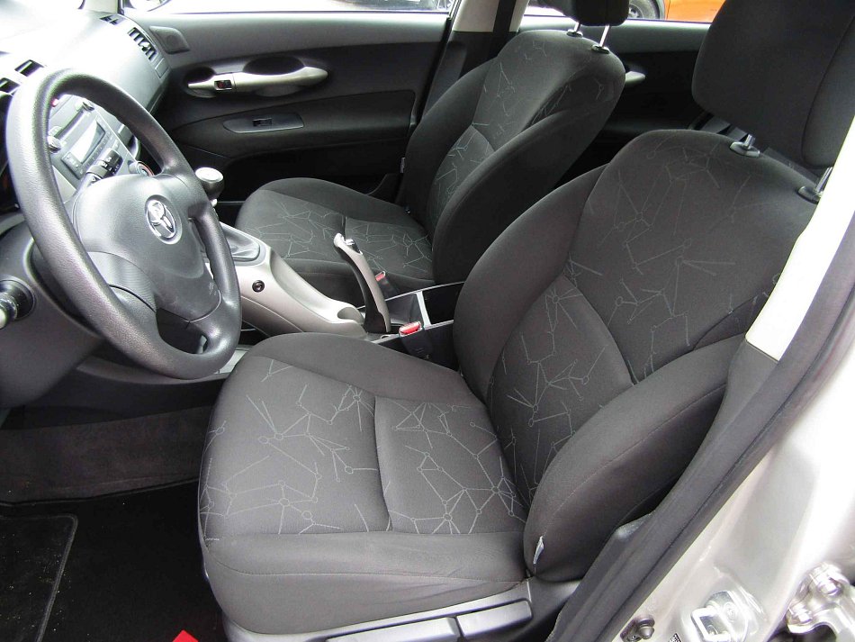 Toyota Auris 1.3 VVT-i 