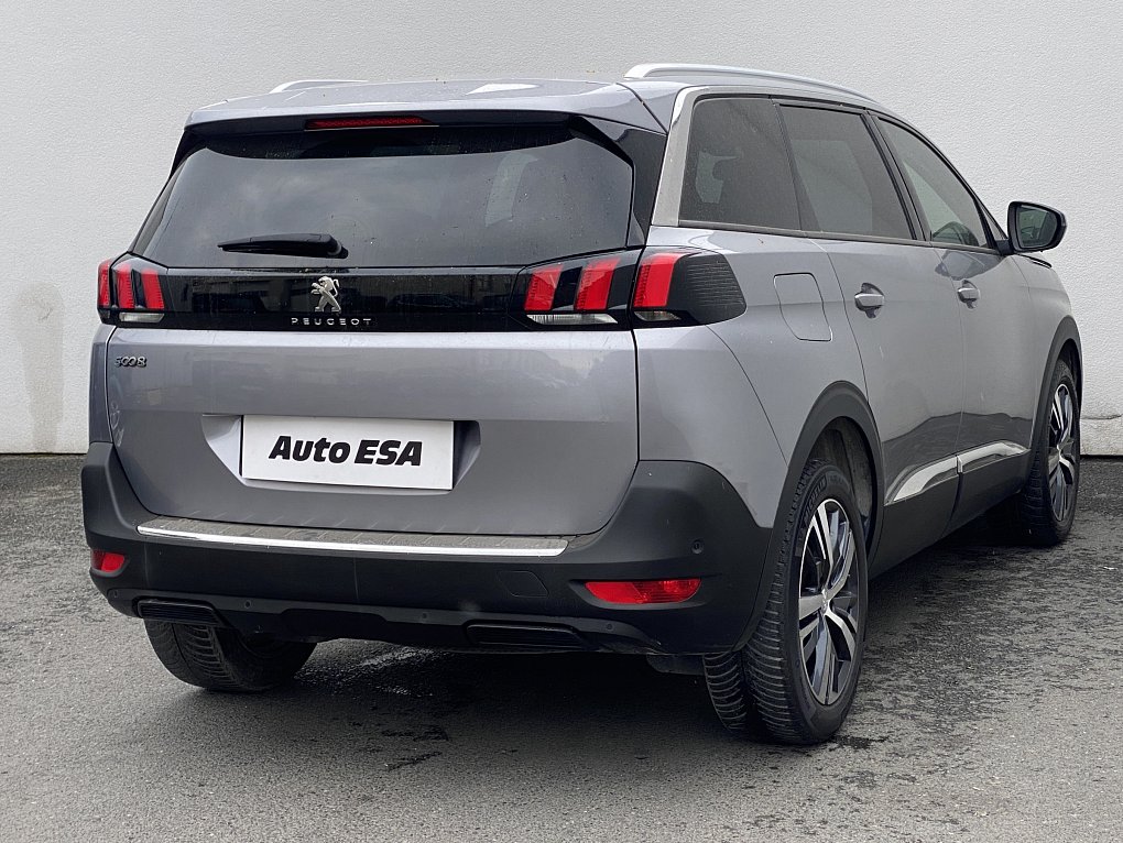 Peugeot 5008 1.2PT Allure