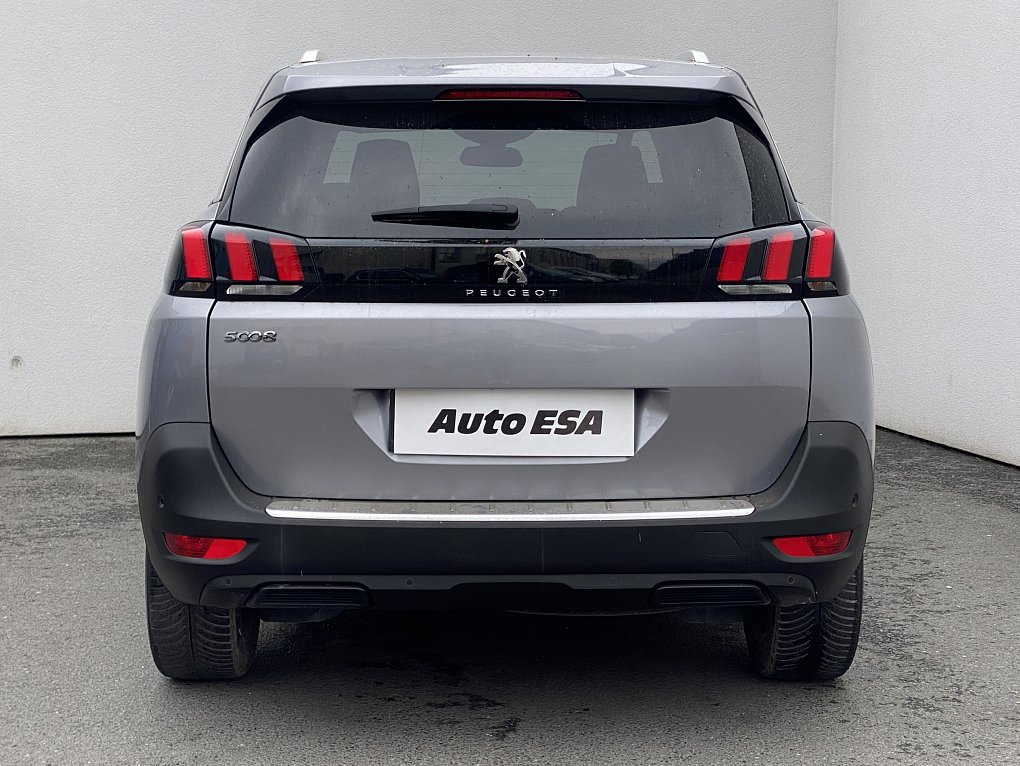 Peugeot 5008 1.2PT Allure