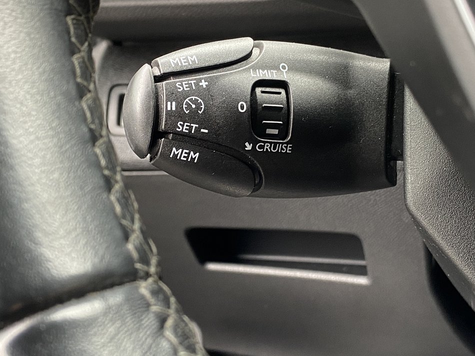 Peugeot 5008 1.2PT Allure