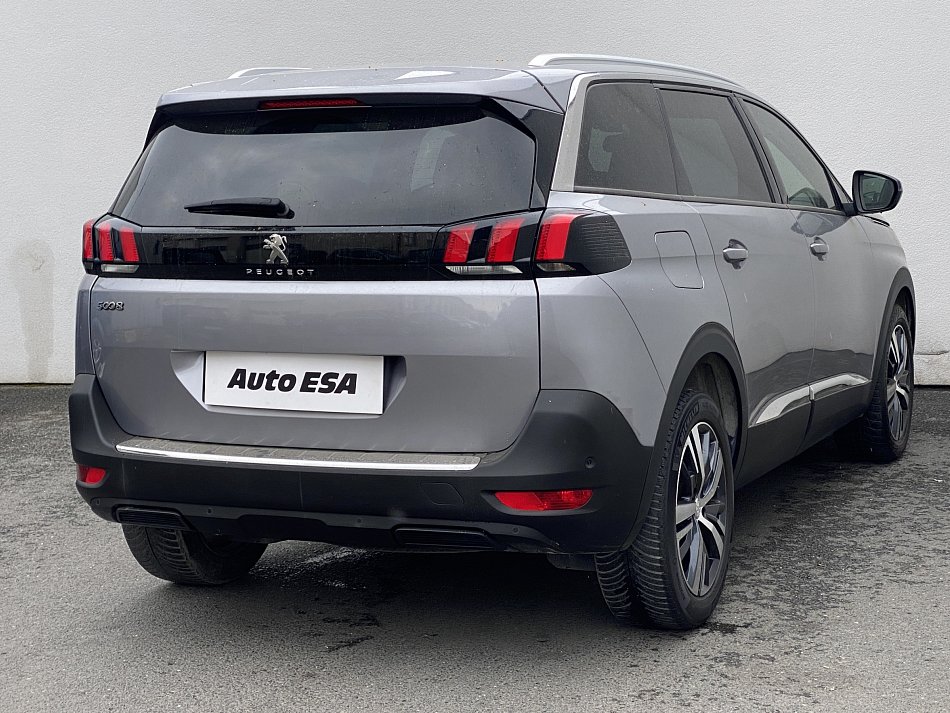 Peugeot 5008 1.2PT Allure