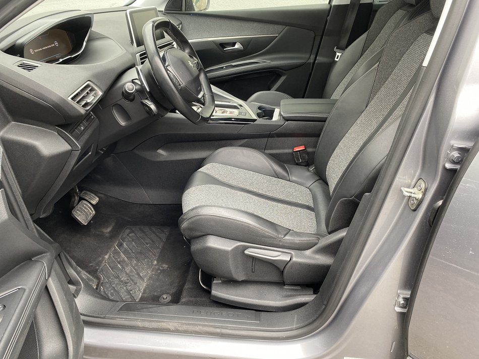 Peugeot 5008 1.2PT Allure