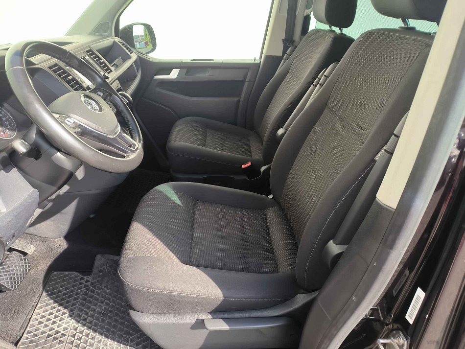 Volkswagen Caravelle 2.0TDi  L2 8míst
