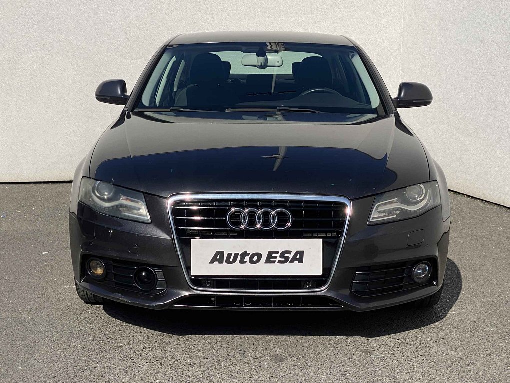 Audi A4 3.2FSi  Quattro