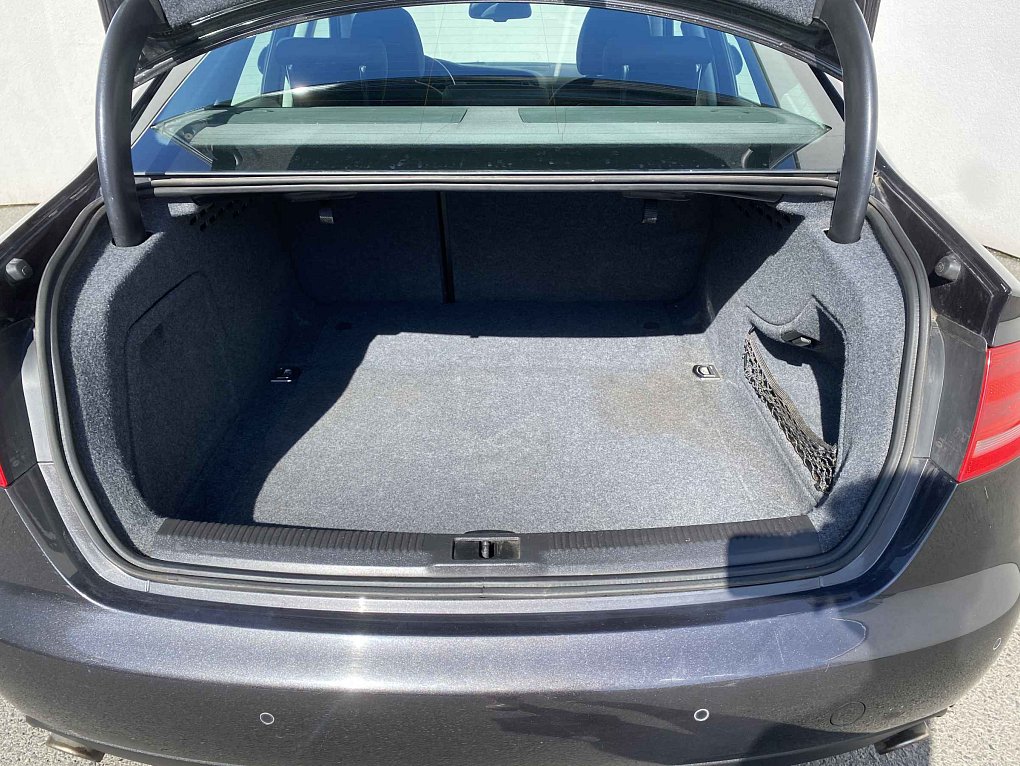 Audi A4 3.2FSi  Quattro