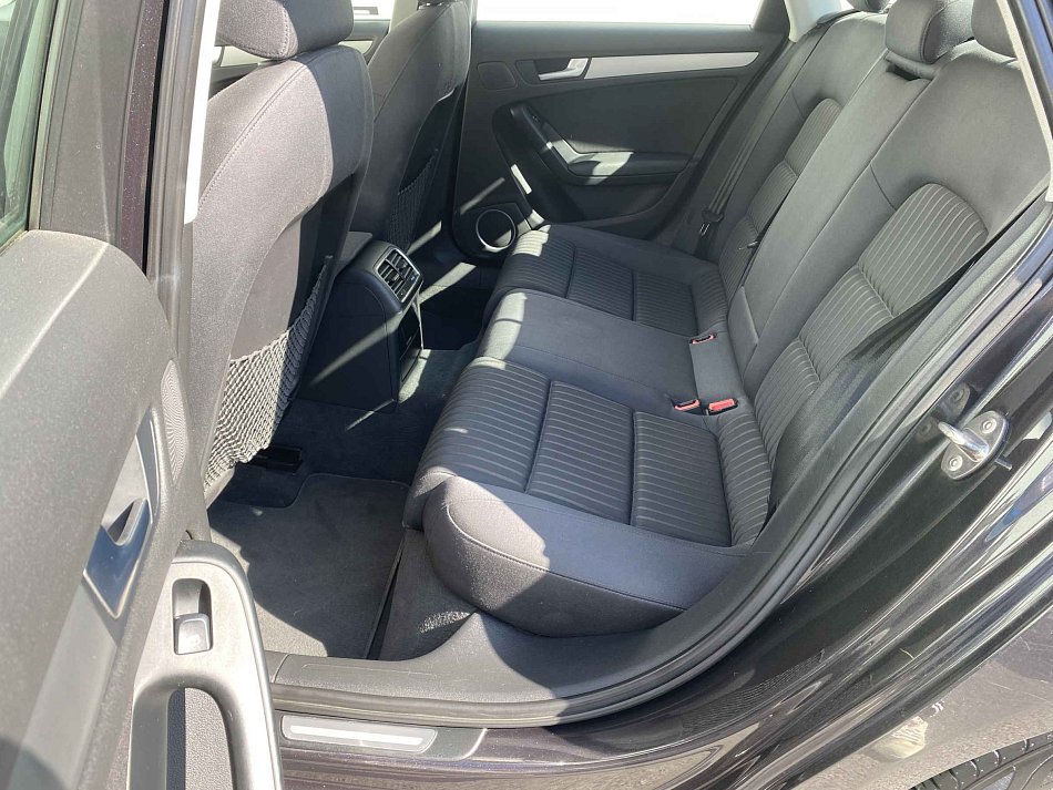 Audi A4 3.2FSi  Quattro
