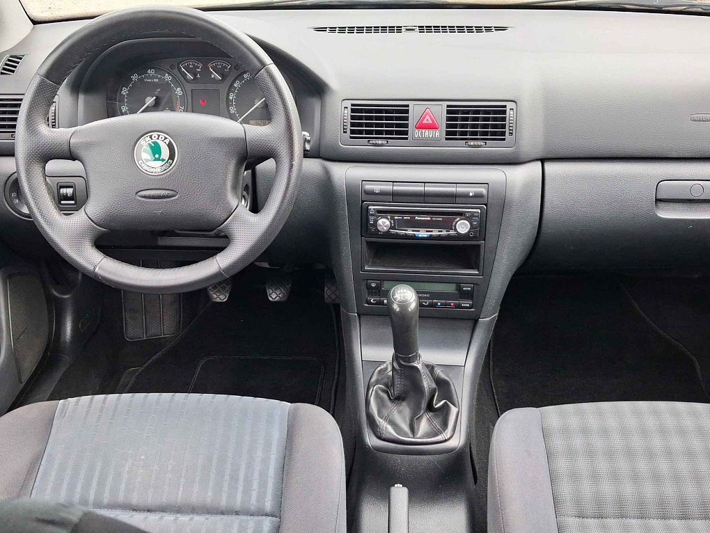 Škoda Octavia 1.6 i Tour