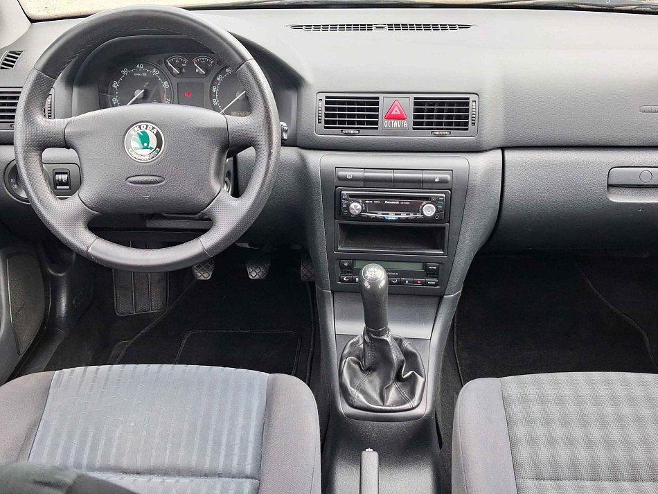 Škoda Octavia 1.6 i Tour
