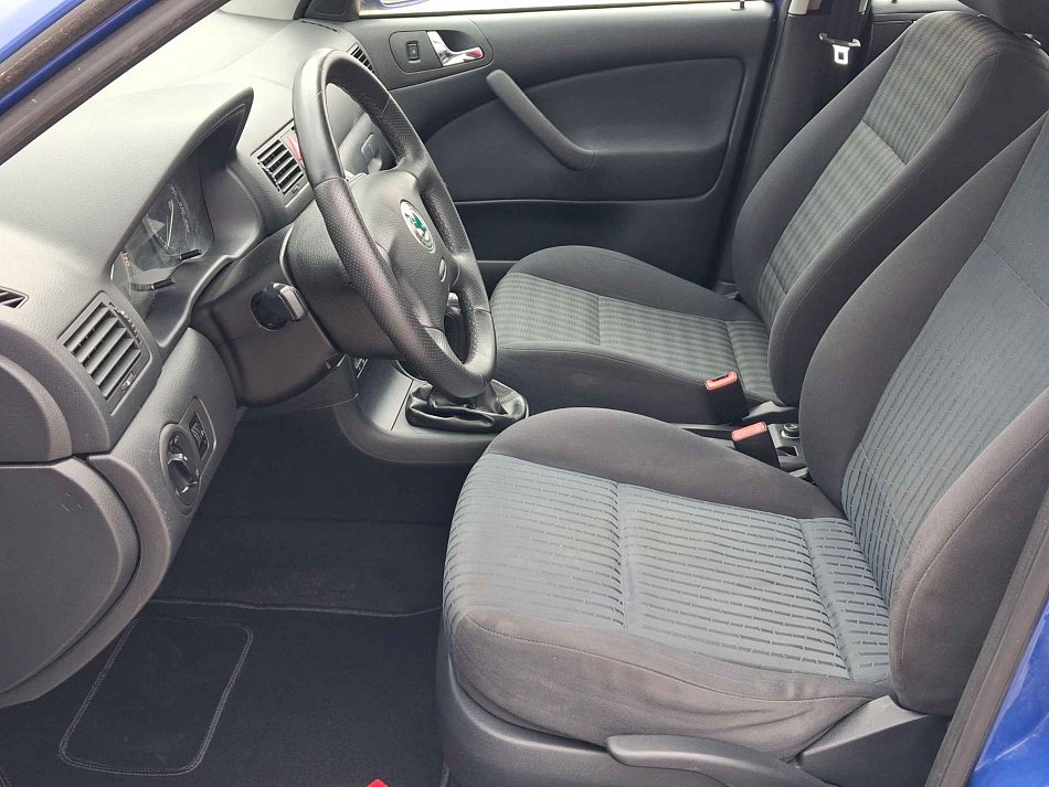 Škoda Octavia 1.6 i Tour