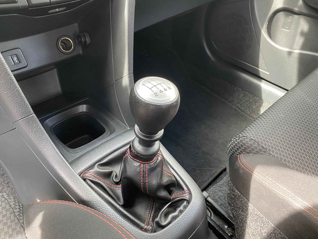 Suzuki Swift 1.6i 