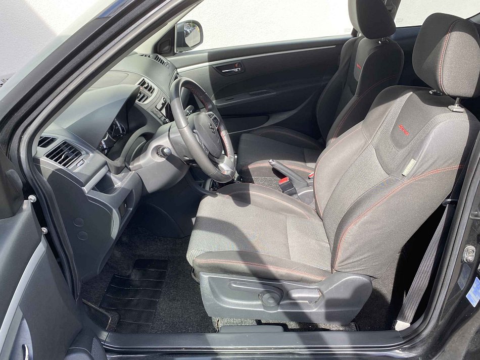 Suzuki Swift 1.6i 