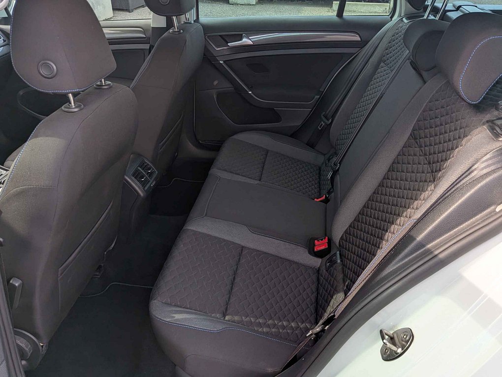 Volkswagen Golf 2.0 TDi Join