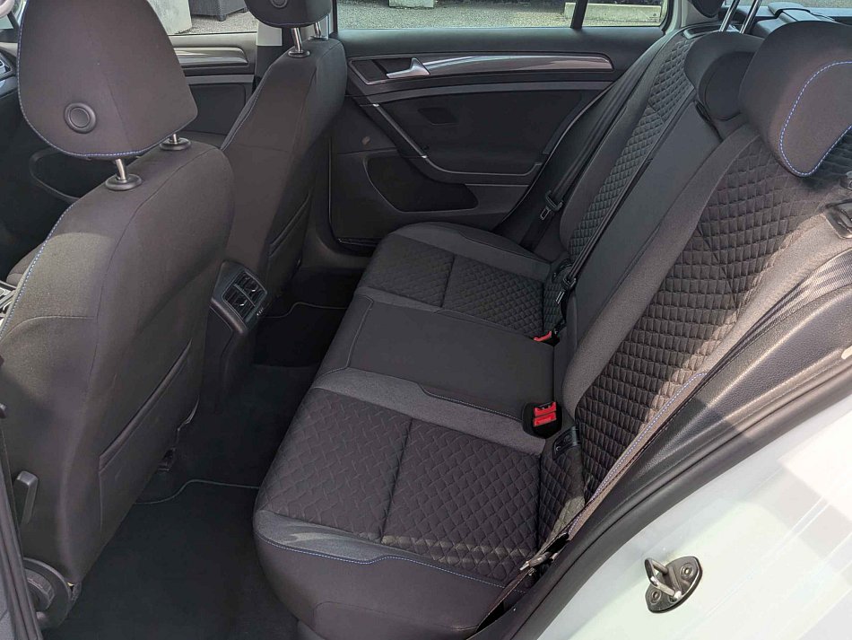 Volkswagen Golf 2.0 TDi Join