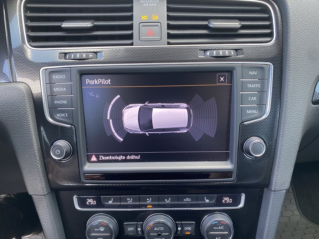Volkswagen Golf 2.0 TDi  VII