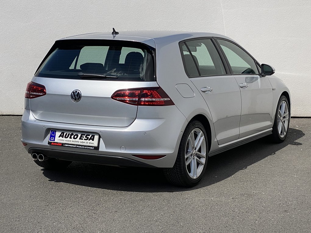 Volkswagen Golf 2.0 TDi  VII