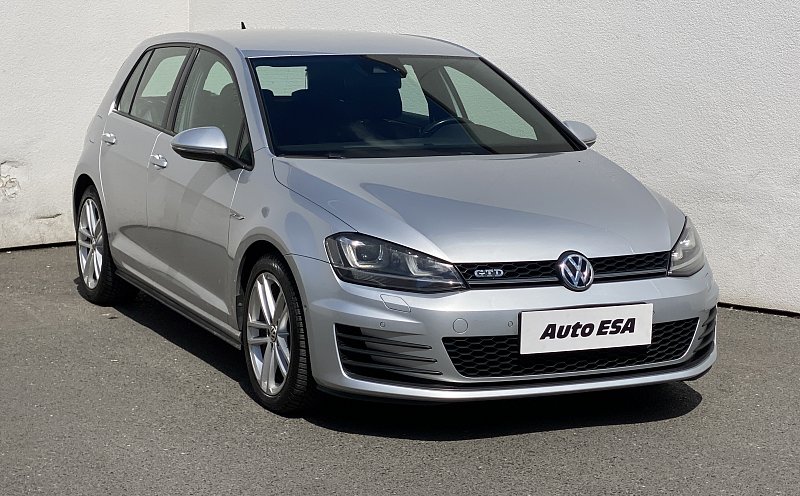 Volkswagen Golf 2.0 TDi  VII