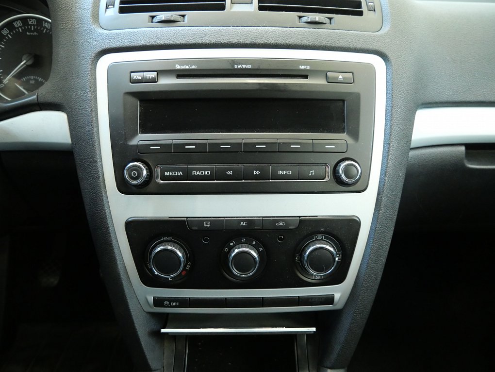 Škoda Octavia II 1.6 TDi Ambiente
