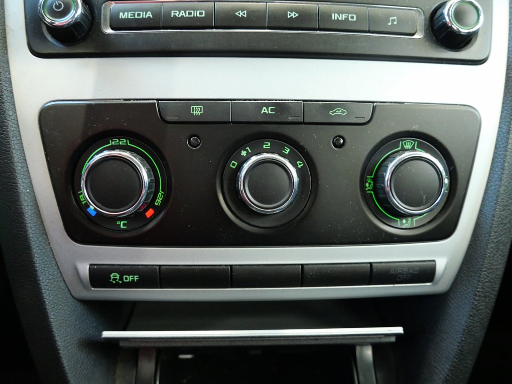 Škoda Octavia II 1.6 TDi Ambiente