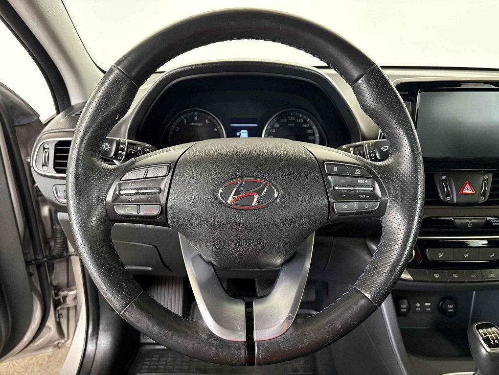Hyundai I30 1.4 T-GDi Trikolor