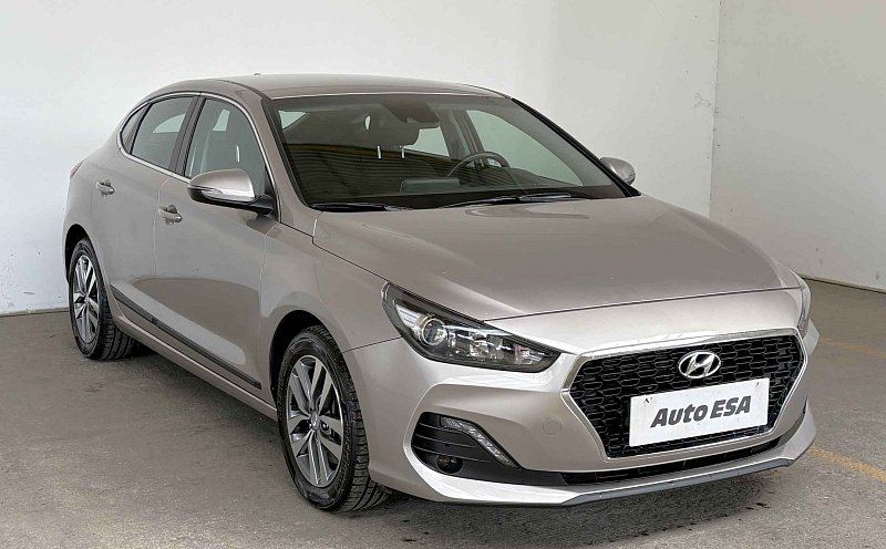Hyundai I30 1.4 T-GDi Trikolor